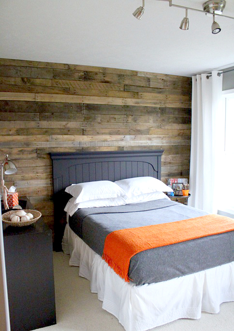 wood pallet wall