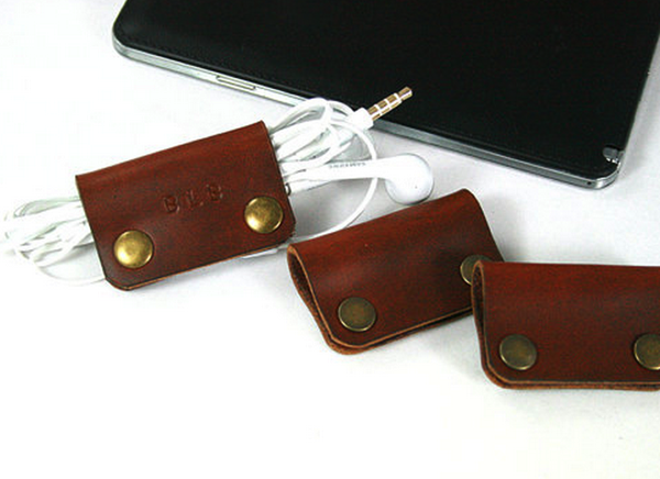 leather earbud holder